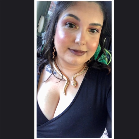 Meet your Posher, Sherry - Picture 5 of 12